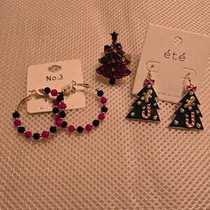 3 piece set-2 holiday earrings & 1 stretch ring, very fun, new from Market